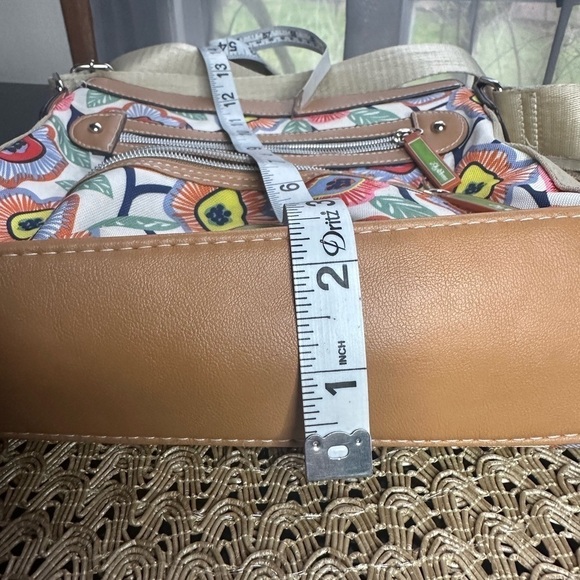 Crossbody Purse Lily Bloom Bright Colors Versatile Lots of Pockets - Picture 8 of 9